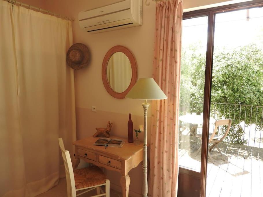Le Mas De L'Escaillon Saint-Saturnin-d'Apt Exteriér fotografie